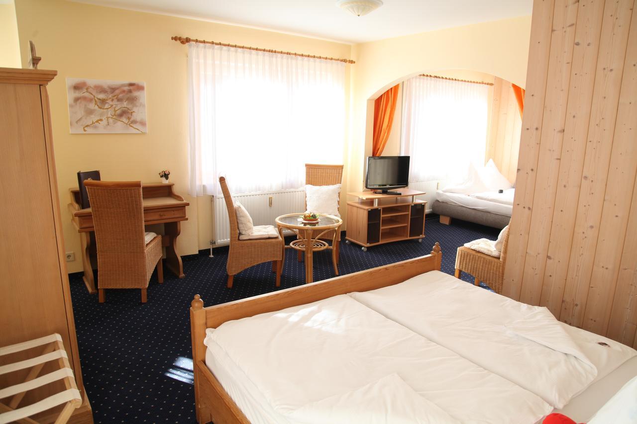 Brucker Gastehaus Hotel Fuerstenfeldbruck Luaran gambar